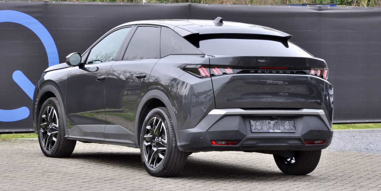 Peugeot 3008 ALLURE DISTRIBUTIEKETTING CARPLAY 360°CAM KEYLESS — foto 3 van 18