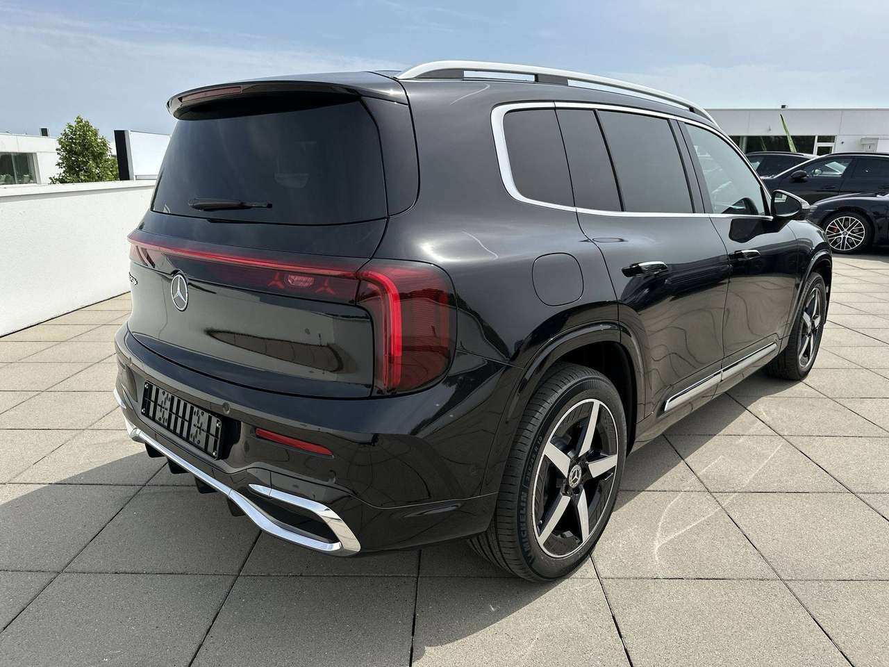 Mercedes-Benz GLB 250 + Electric  AMG Pano dak Burmester Multibeam Memory Distronic — foto 8 van 19