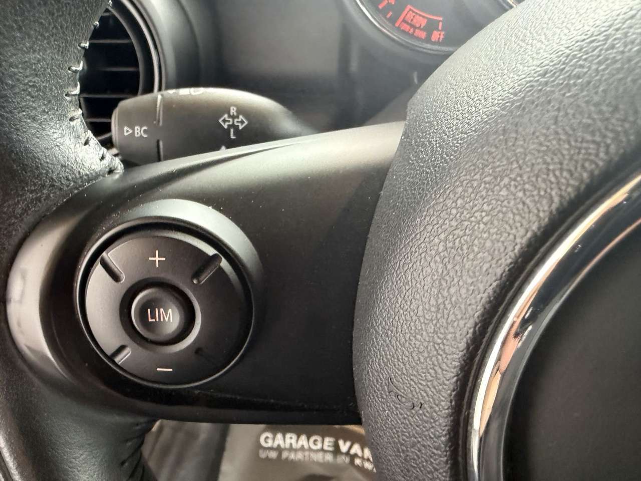 MINI One BENZINE AUTOMAAT SLECHTS 44000KM!!!! — foto 15 van 18