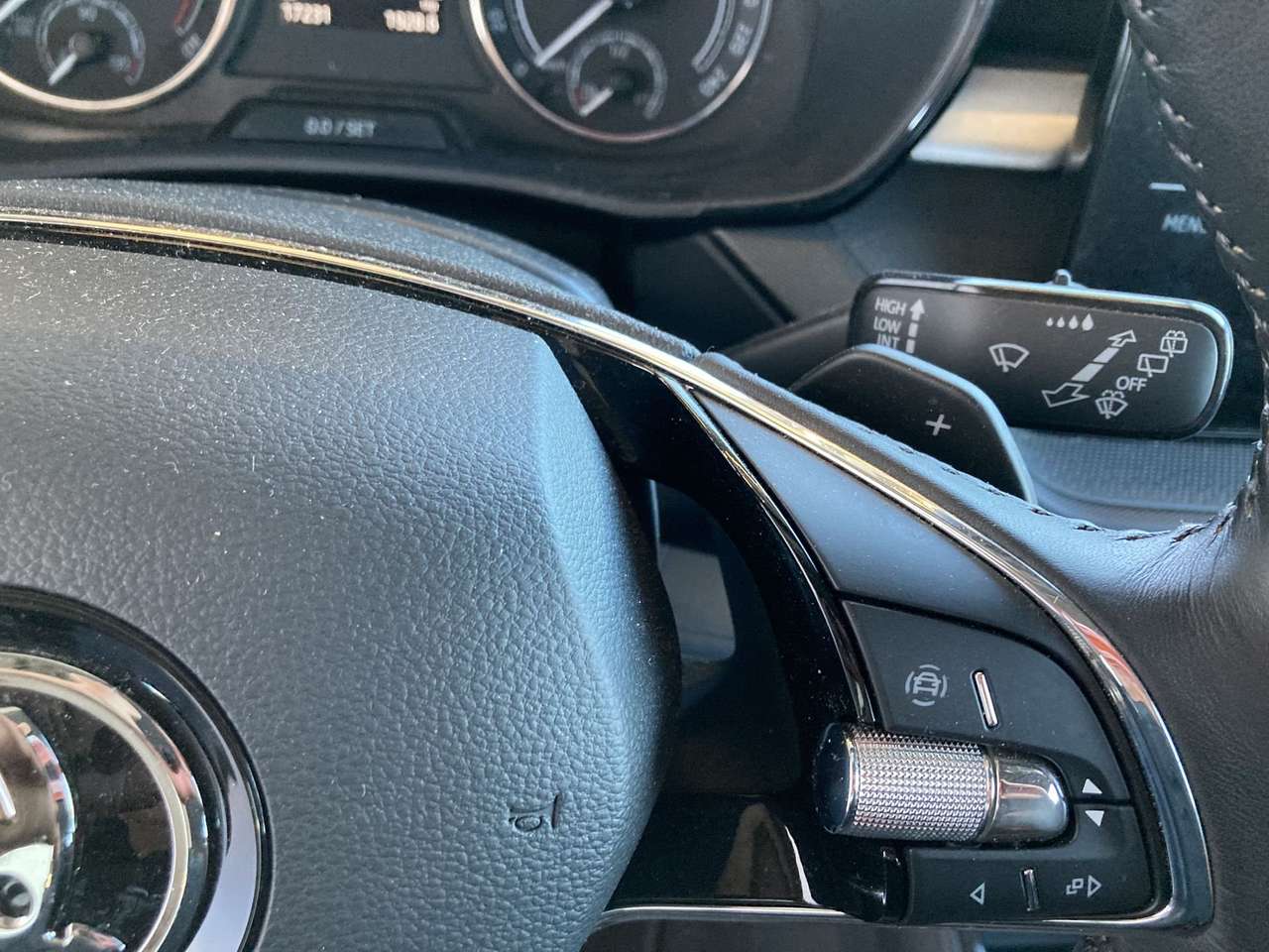 Skoda Fabia 1.0TSI BENZINE  AUTOMAAT MET SLECHTS 17000KM!!!!! — foto 21 van 23