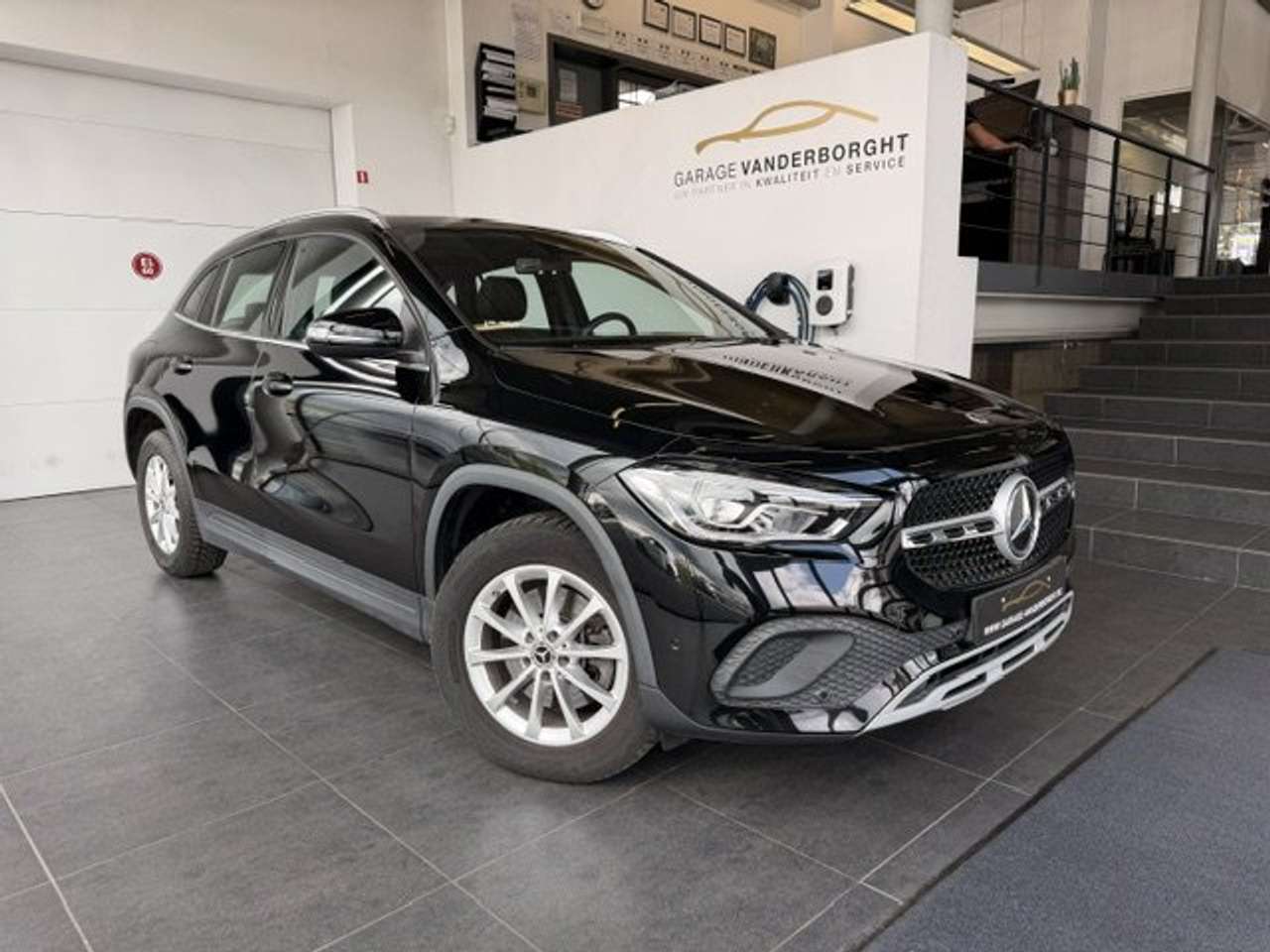 Mercedes-Benz GLA 250 250e PLUG-IN HYBRID AUTOMAAT PANO OPEN DAK