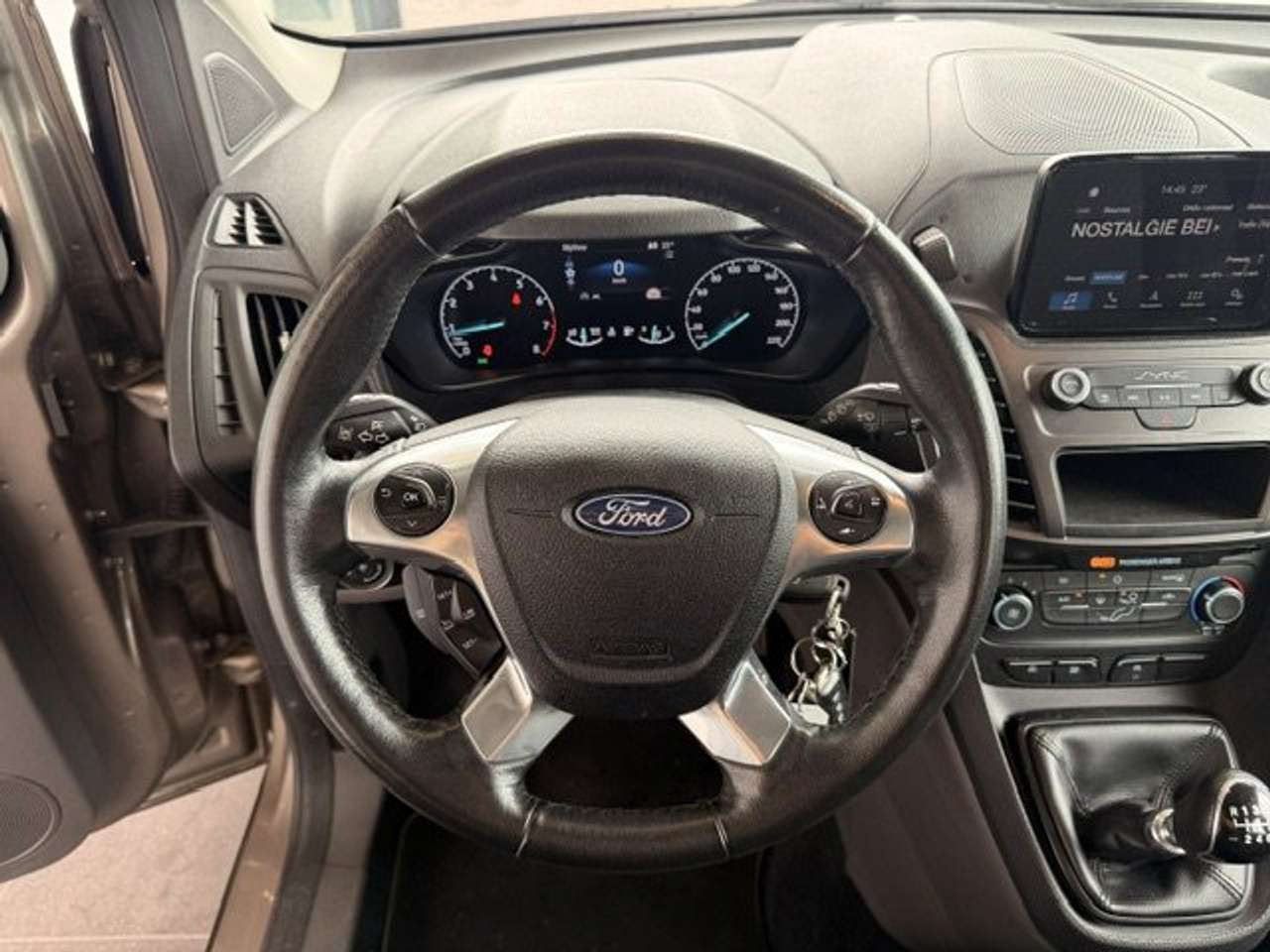 Ford Tourneo Connect TITANIUM BENZINE NAVIGATIE — foto 11 van 24