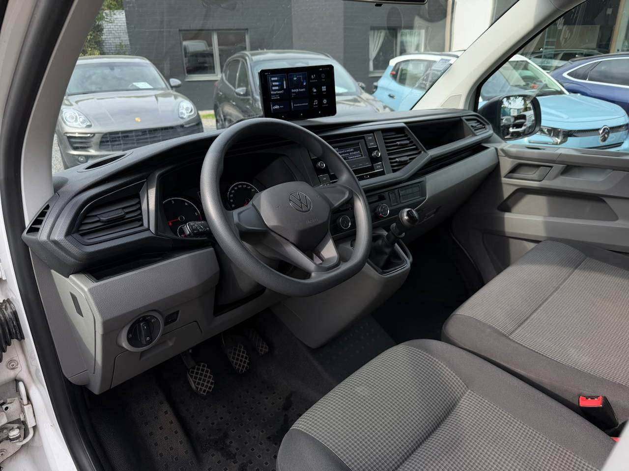 Volkswagen T6.1 Transporter BTW LANGE UITVOERING TREKHAAK CAMERA — foto 4 van 16