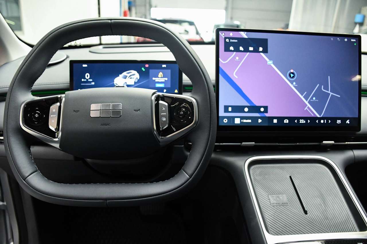 Geely Starray EM-i Max+ 136km NIEUW - NAVIGATIE / OPEN PANO-DAK / LEDER / CAMERA / ACC / BLIS / PDC — foto 20 van 24