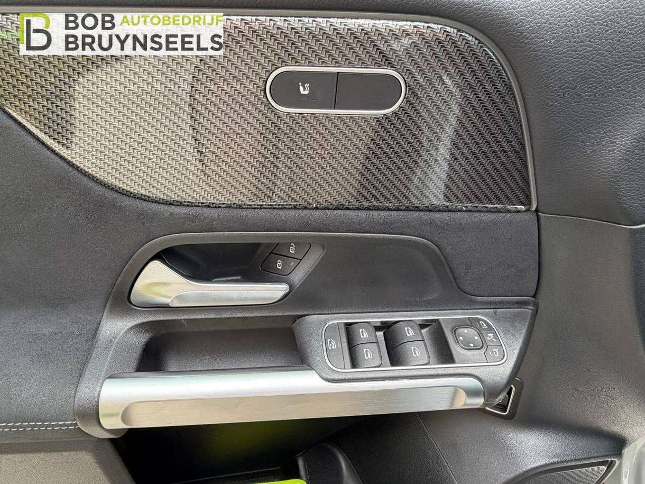 Mercedes-Benz GLB 180 AMG Line | Alpinegrijs | Lifecycle Edition | Nightpakket | Panodak | Camera |Keyless GO — foto 20 van 20