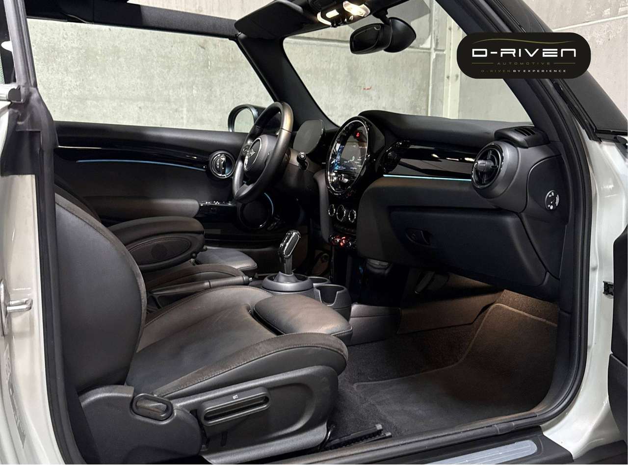 MINI Cooper Cabrio Mini Cabriolet 1.5A Cooper *LEDER*MMI*SPORT*COMFORT* — foto 19 van 25
