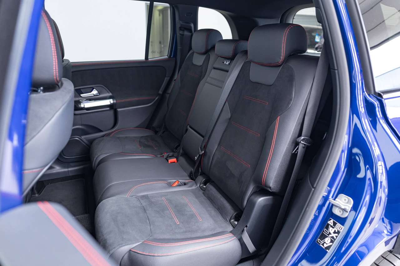 Mercedes-Benz GLB 180 AMG Line|CARBON|PANO|360°|HEAD-UP|SFEERVERL.|ZETELVERW|KEYLESS|ACC|LA|GARANTIE| — foto 13 van 25