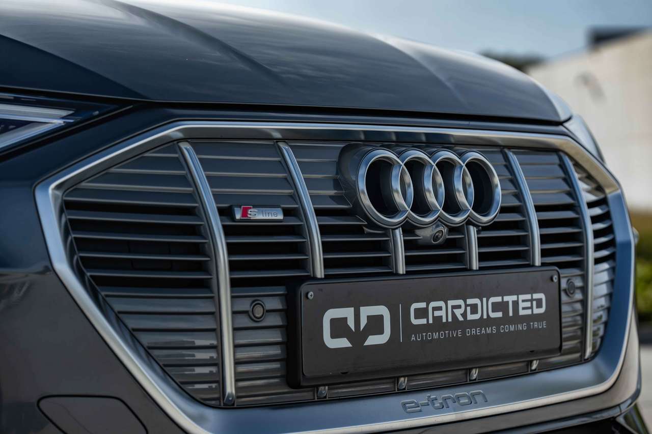 Audi e-tron (2021) — foto 2