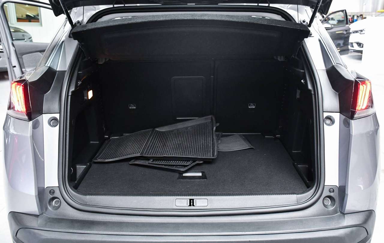 Peugeot 3008 3008 1.2 PureTech Active Pack - NAVIGATIE VIA SMARTLINK / CAMERA / PDC / CC — foto 18 van 19