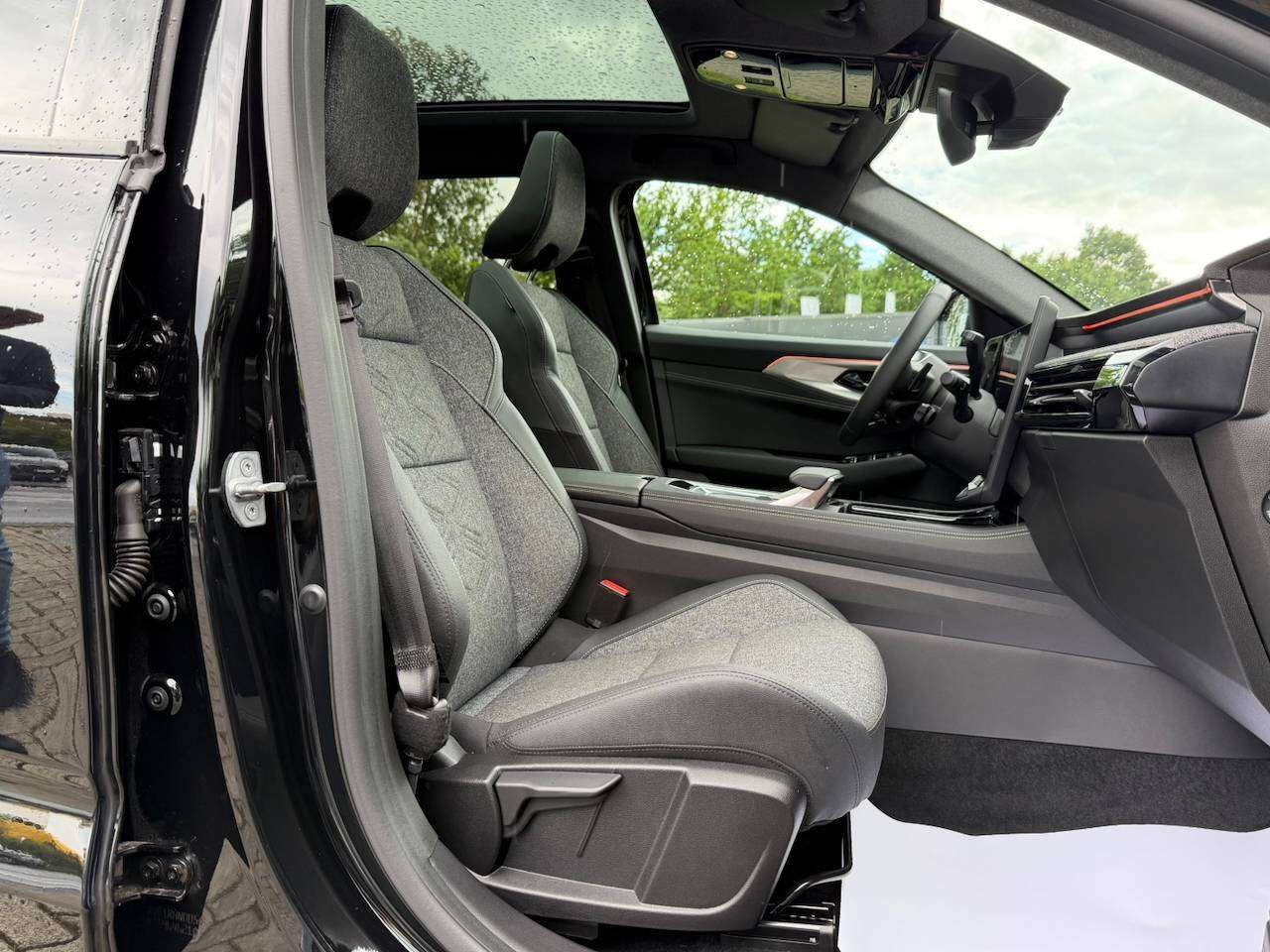 Renault Austral MHEV TECHNO FACELIFT 20" PANO CAMERA APPLE CARPLAY — foto 9 van 17