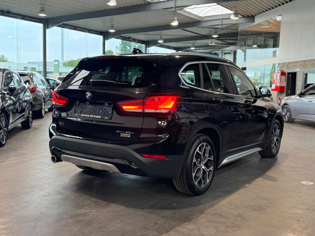 BMW X1 PHEV 1.5iA xDrive25e OPF — foto 3 van 19