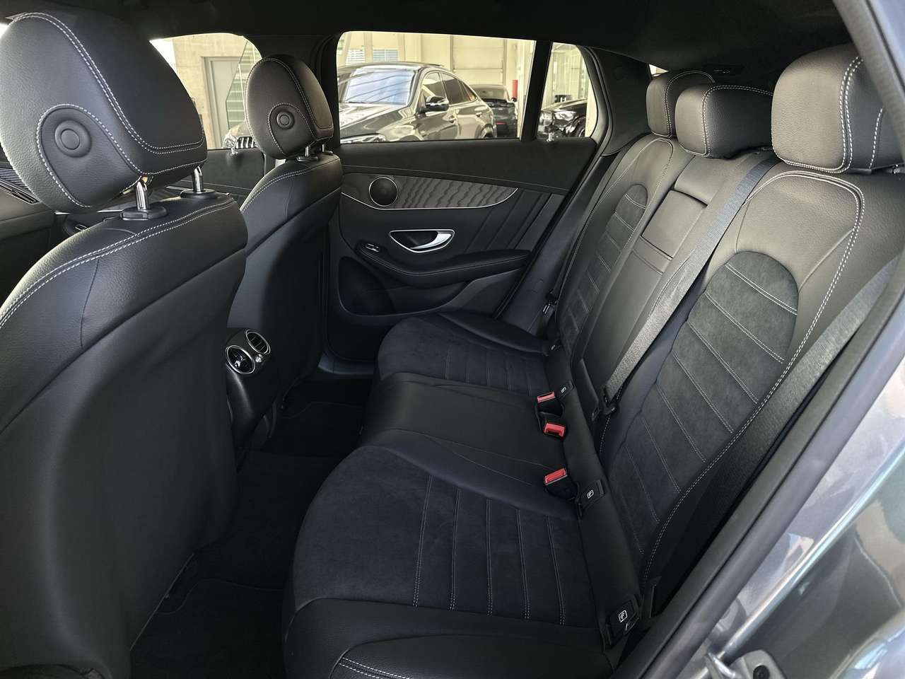 Mercedes-Benz EQC 400 4M AMG/19"/PARKASS ACHTERUITRIJCAM/MULTIBEAM/NAVI — foto 16 van 17