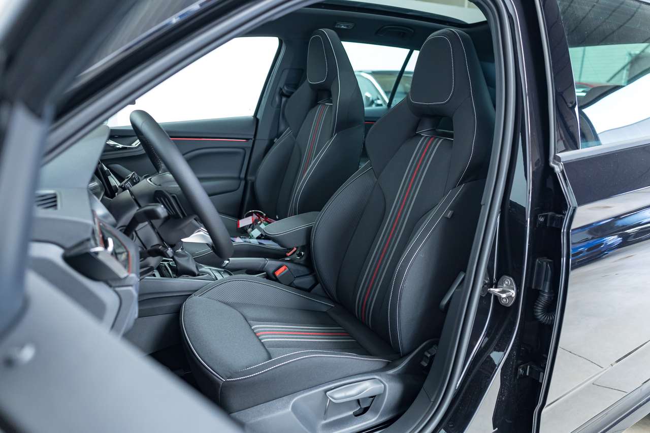 Skoda Kamiq MONTE CARLO|2J-GARANTIE|PANO|ACC|LA|HEATEDSEATS| — foto 23 van 25