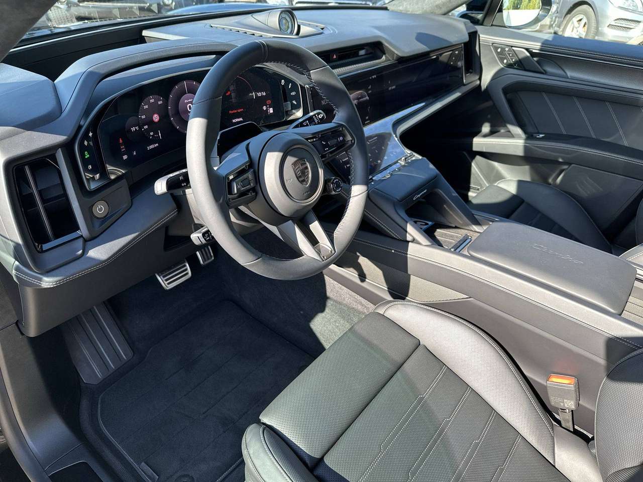Porsche Cayenne TURBO ELECTRIC 22" Techno Head-UP Active Ride Full Full — foto 16 van 19
