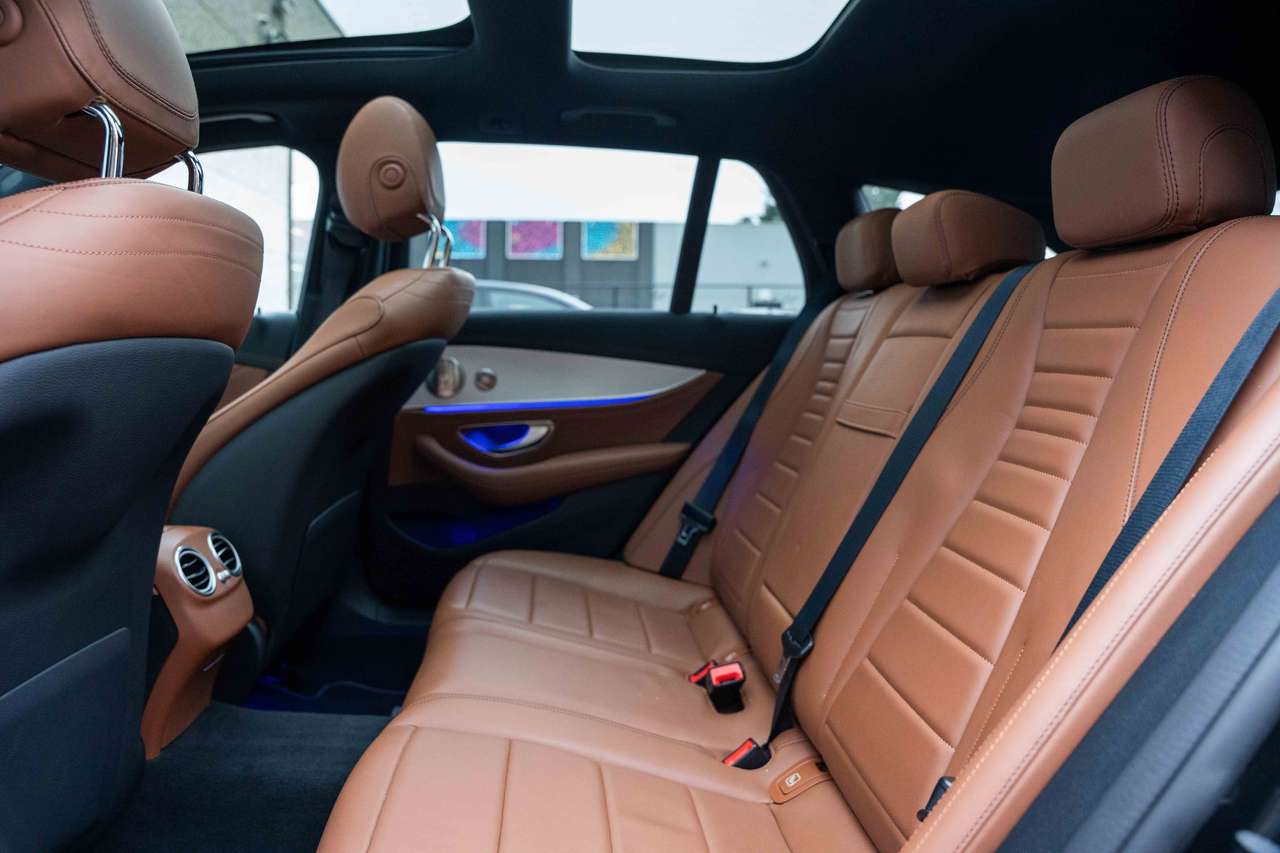 Mercedes-Benz E 300 de T AMG/PANO/MULTIBEAM/HUD/BURMESTER/NAPPA/360° — foto 13 van 25