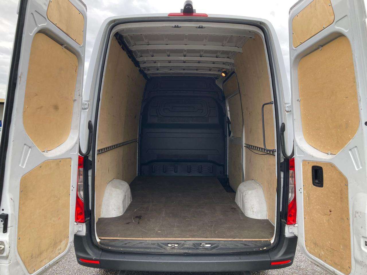 Mercedes-Benz Sprinter 315 CDI L2H2 / Car Play / Camera / 23.000€ NET — foto 9 van 14