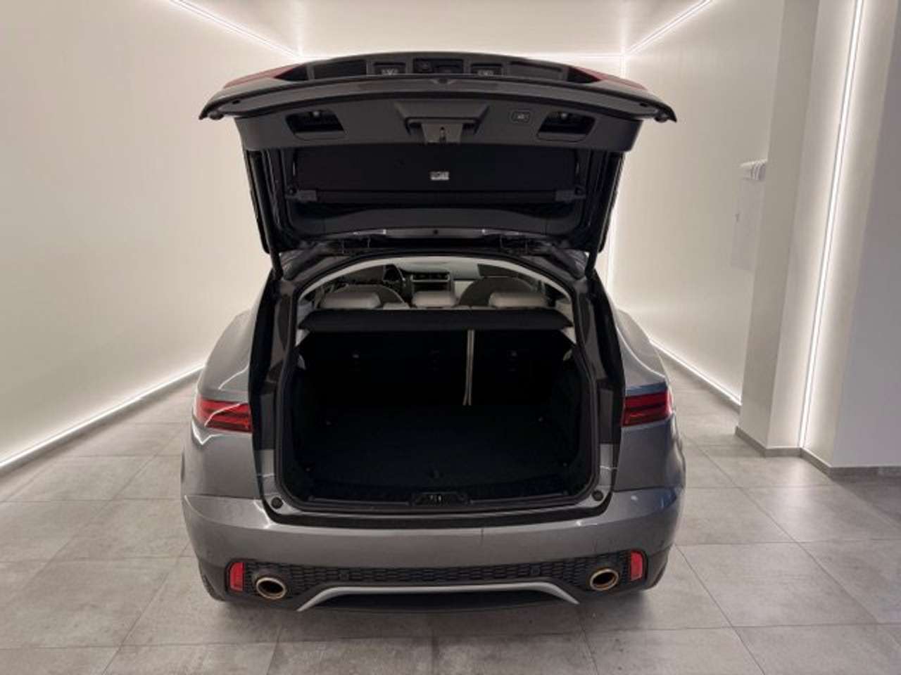 Jaguar E-Pace BENZINE AWD AUTOMAAT+TAL VAN OPTIES-49000KM!!! — foto 7 van 22