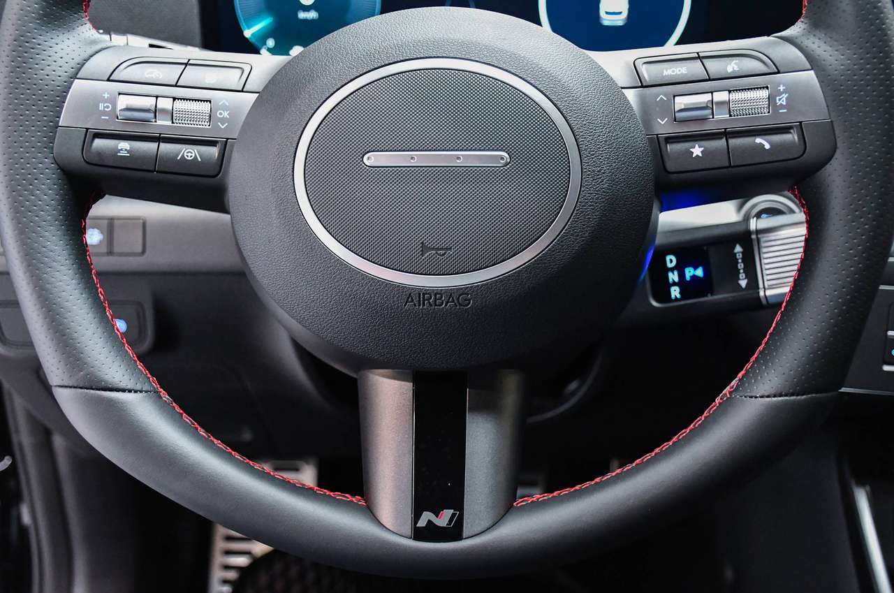Hyundai KONA Kona HEV 1.6 GDi Feel N-Line DCT - NAVIGATIE / CAMERA / SMARTLINK / ACC / BLIS / PDC — foto 19 van 21