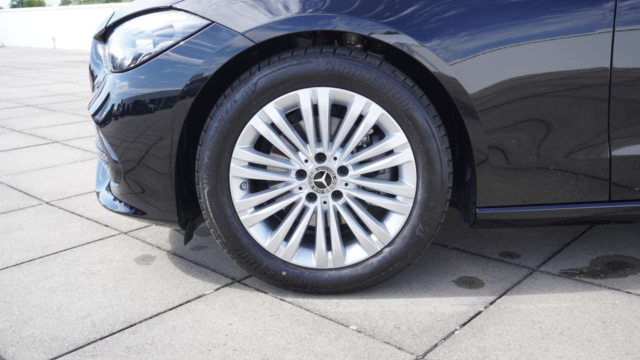 Mercedes-Benz C 180 MBUX/17" 10 DUBBELSPAAKS/ACT. SPOORASSIST — foto 8 van 18