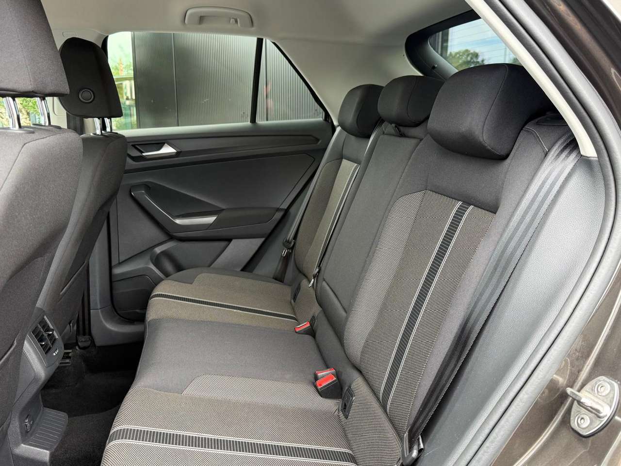 Volkswagen T-Roc 1.0 TSI Style GPS 50000km !!!! Nieuw — foto 11 van 20