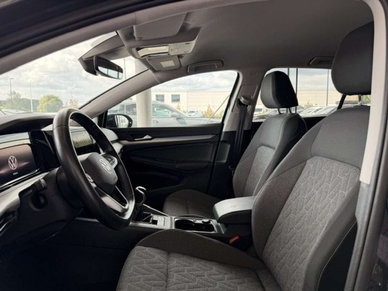 Volkswagen Golf MOVE 1.0 TSI  30000KM!!! — foto 11 van 23