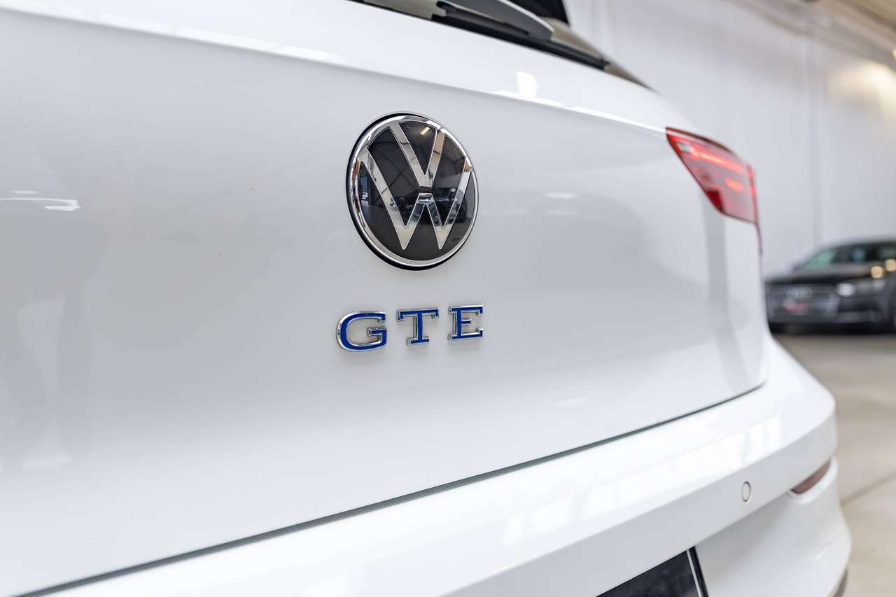 Volkswagen Golf GTE PANO|KEYLESS|STOELVERW.|SFEERVERL.|LA|ACC| — foto 10 van 25