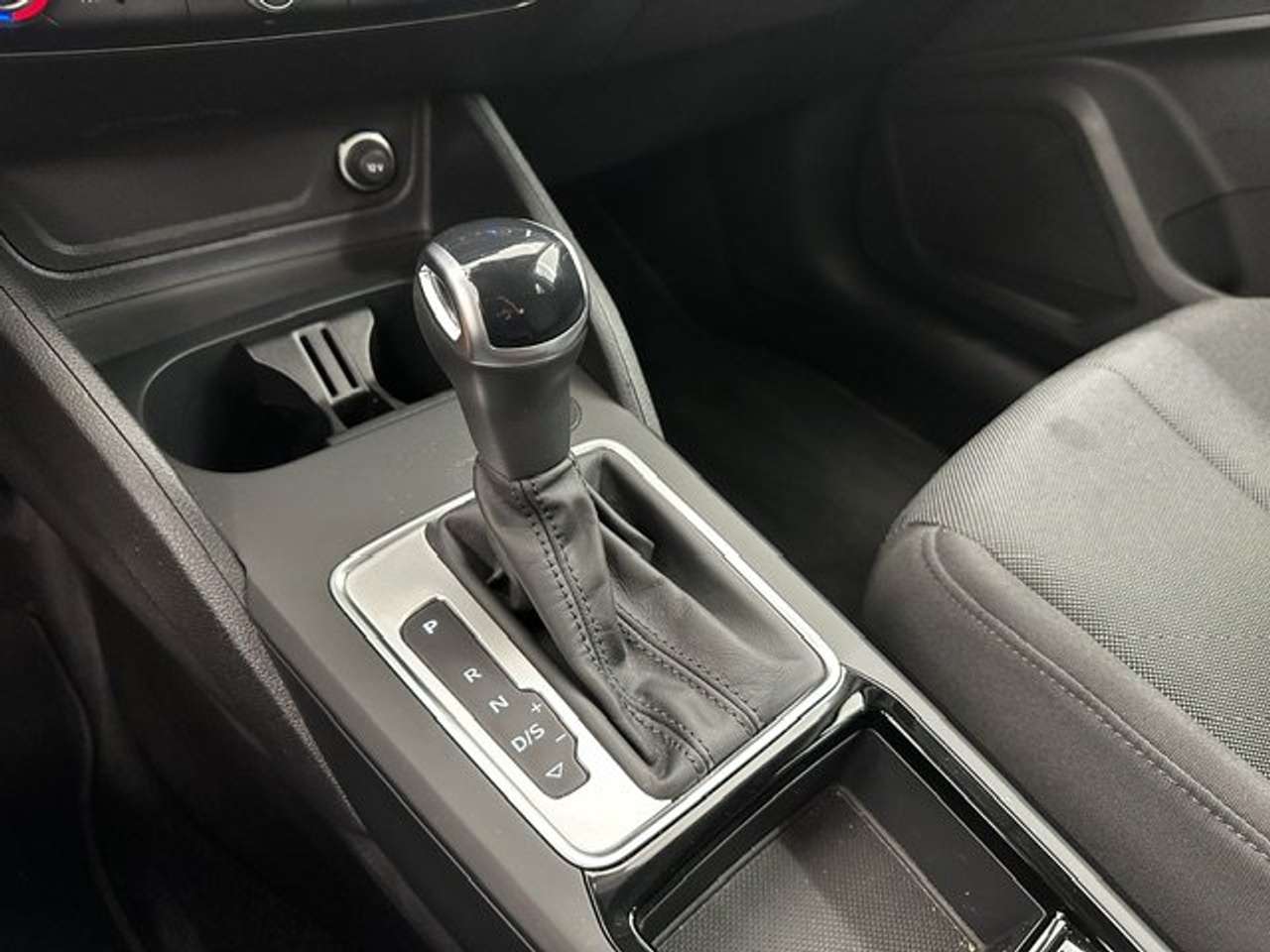 Audi Q2 S-LINE BENZINE AUTOMAAT 21000KM!!!!! — foto 10 van 17