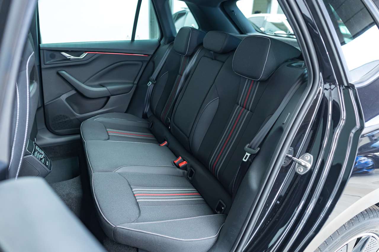 Skoda Kamiq MONTE CARLO|2J-GARANTIE|PANO|ACC|LA|HEATEDSEATS| — foto 15 van 25
