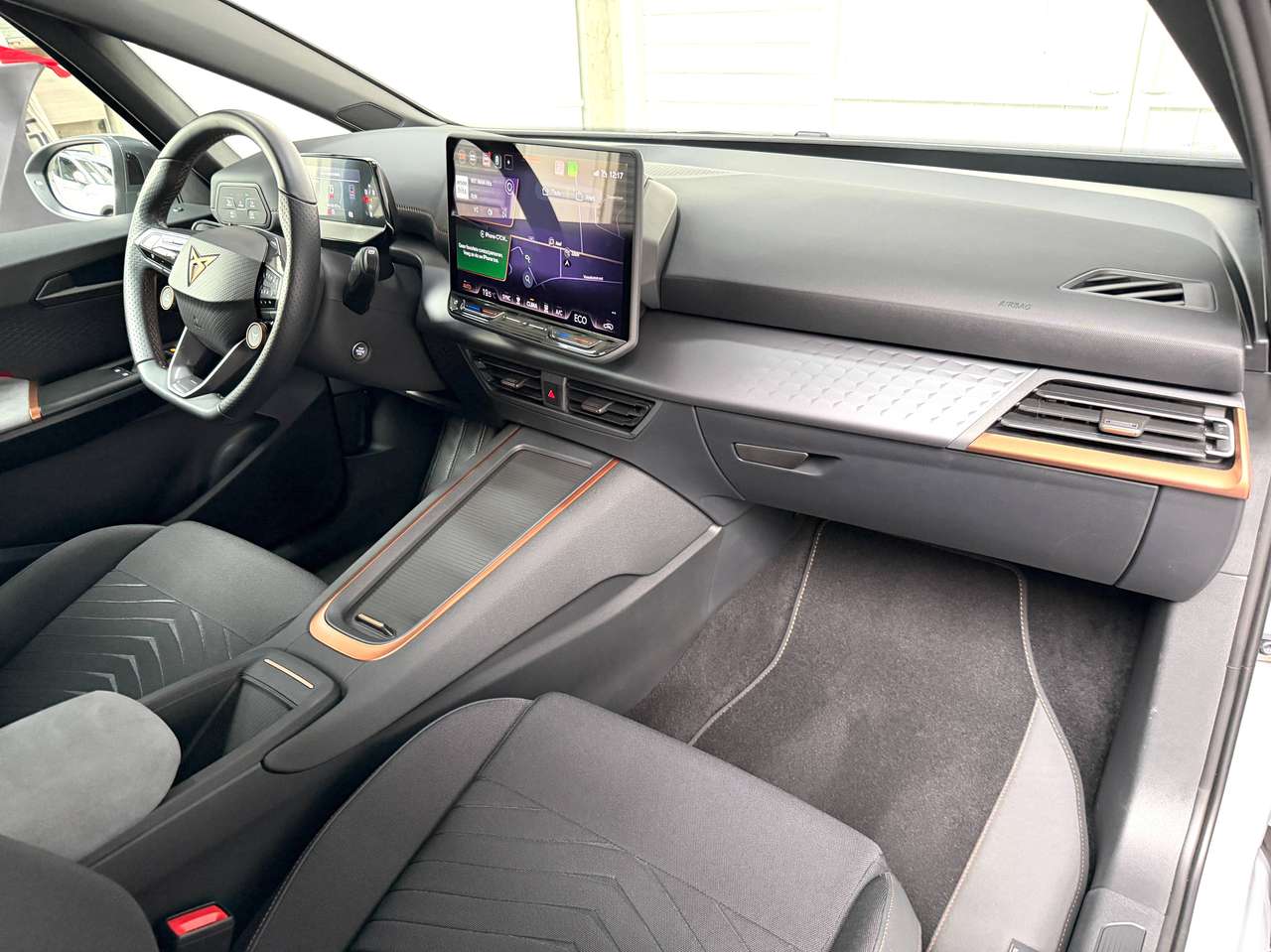 CUPRA Born Born 60/63kWh eBoost 170KW SOH100% 360°CAMERA*CARPLAY*DAB*NAVI*ACC*BLIS*LANE ASSIST*LED*AC2ZONE — foto 12 van 25