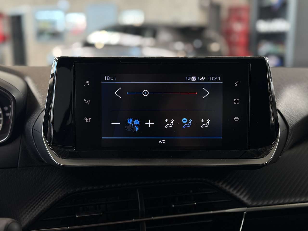 Peugeot 208 1.2i PureTech Style — foto 15 van 16