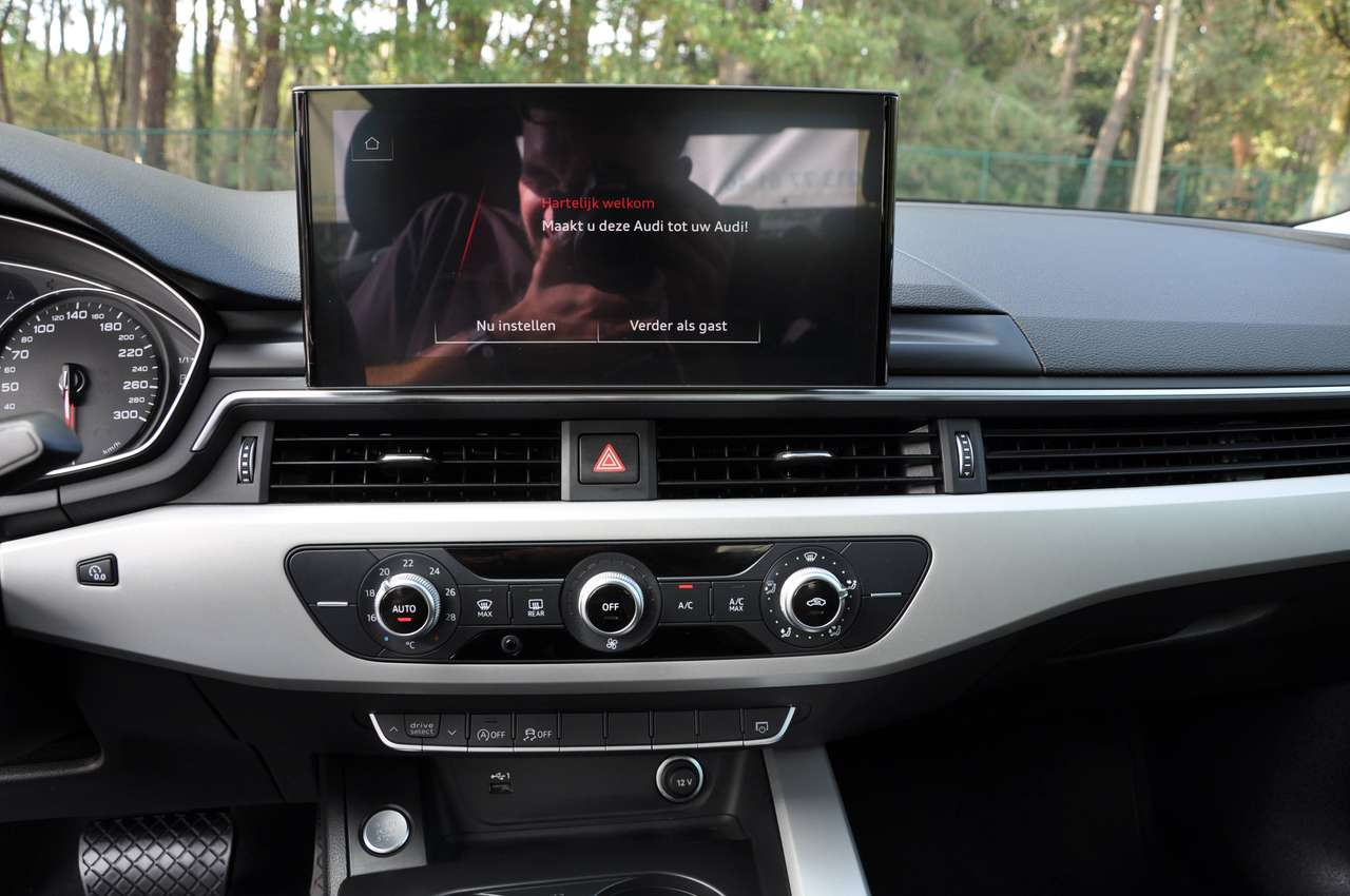 Audi A4 35 TFSI Business Edition "Attraction" S-tronic "Automaat" Benzine mild hybride — foto 10 van 15