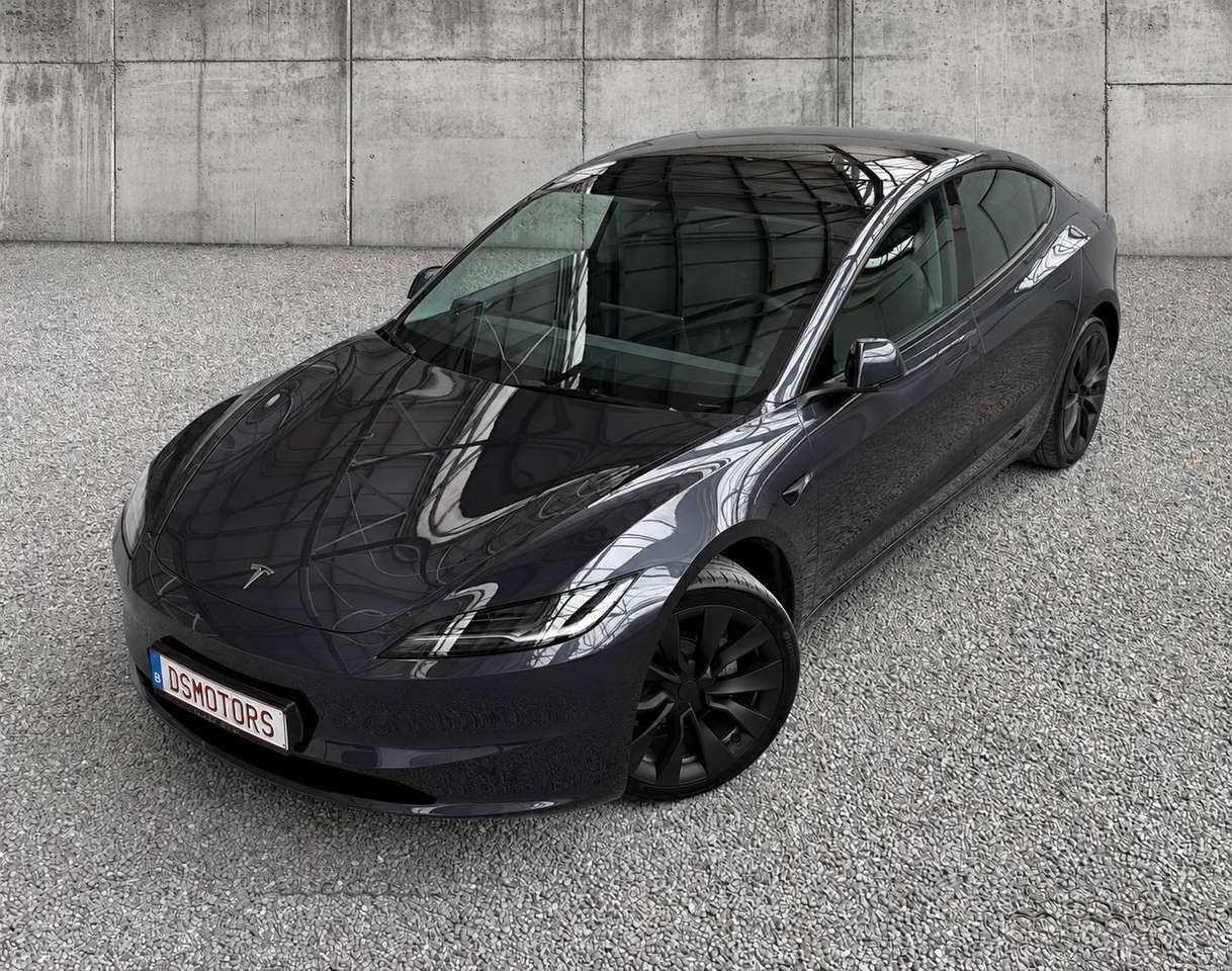 Tesla Model 3 RWD | Premium versie | Stealth Grey | 19" Nova velgen | HW4