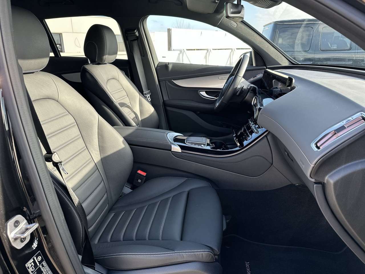 Mercedes-Benz EQC 400 4M AMG Leder 21" multi privacy ramen dodehoek — foto 14 van 19