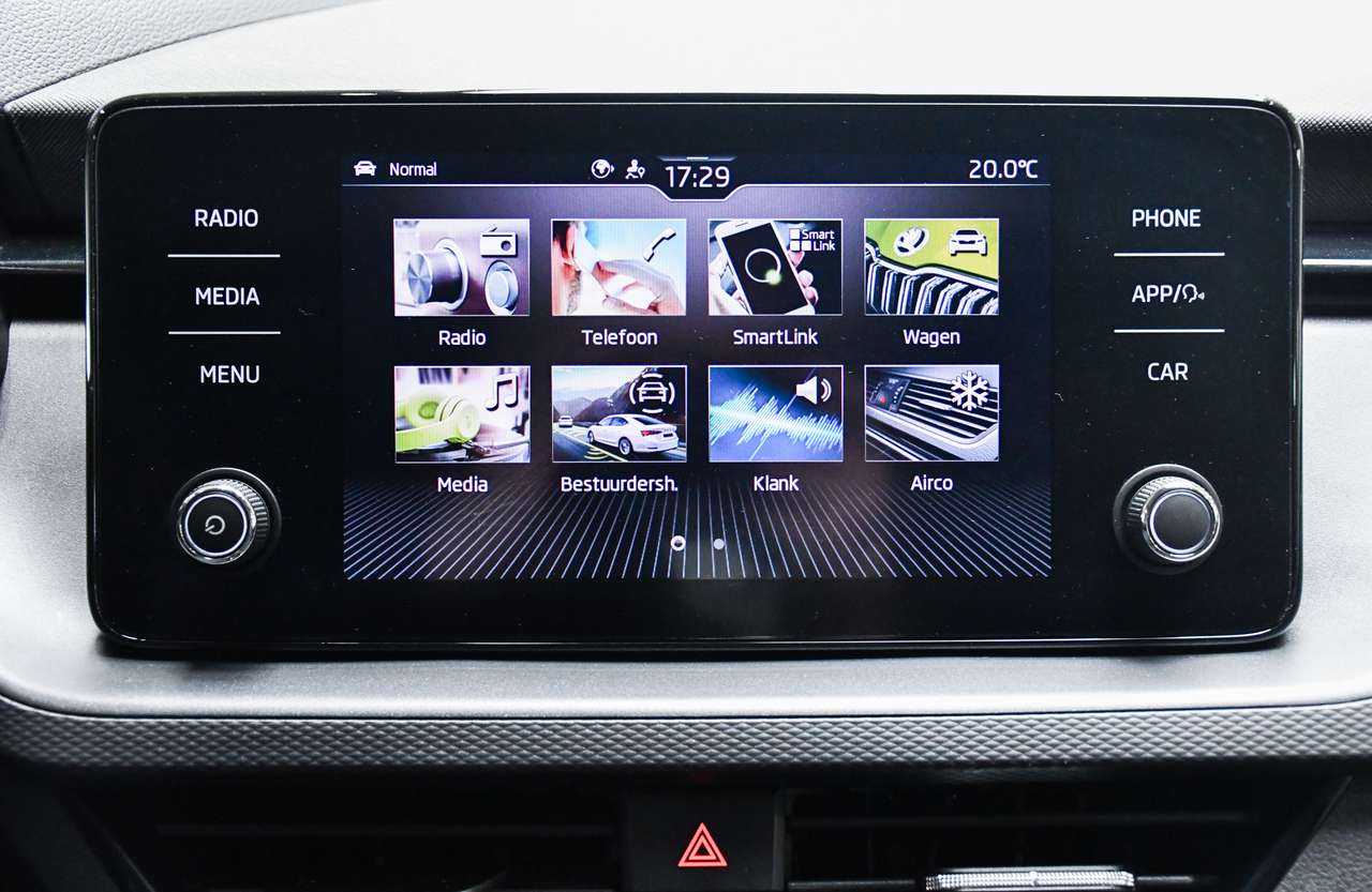 Skoda Kamiq Kamiq 1.0 TSI Ambition DSG - NAVI SMARTLINK / PDC — foto 9 van 17