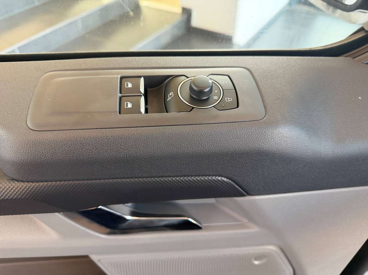 Ford Transit Custom MULTI-USE L2 SPORT PHEV 5 ZIT NIEUW OKM 45400+BTW — foto 20 van 21