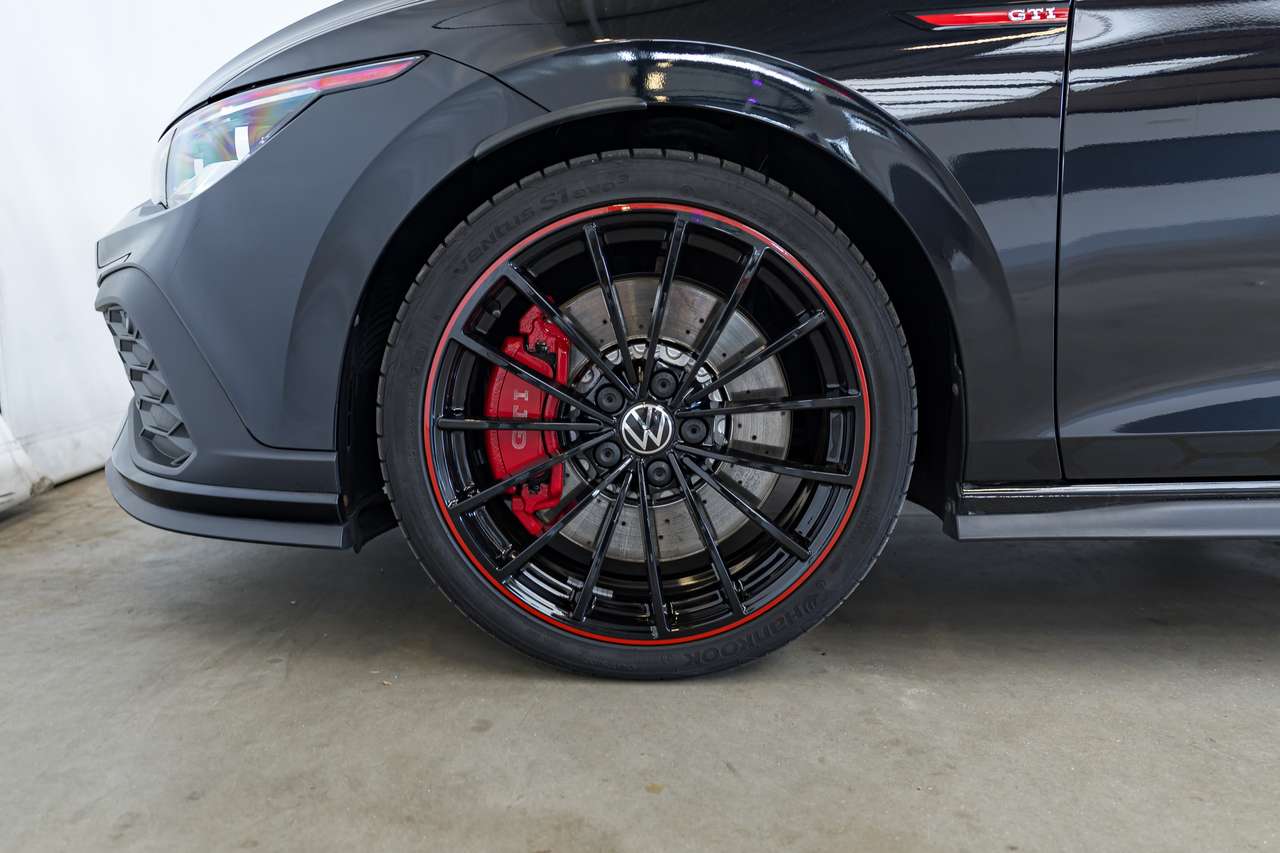 Volkswagen Golf GTI 45Y-EDITION|CLUBSPORT|AKRAPOVIC|PANO|IQLIGHTS|ALCANTARA|KEYLESS|GARANTIE — foto 11 van 25