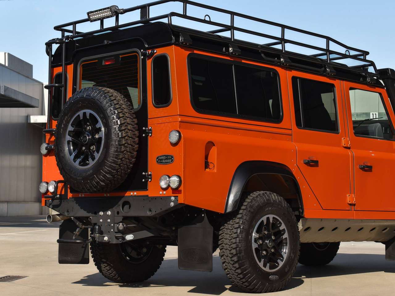 Land Rover Defender 110 2.2 TD4 / "Adventure Edition" / Firesand Orange / First Owner — foto 9 van 25