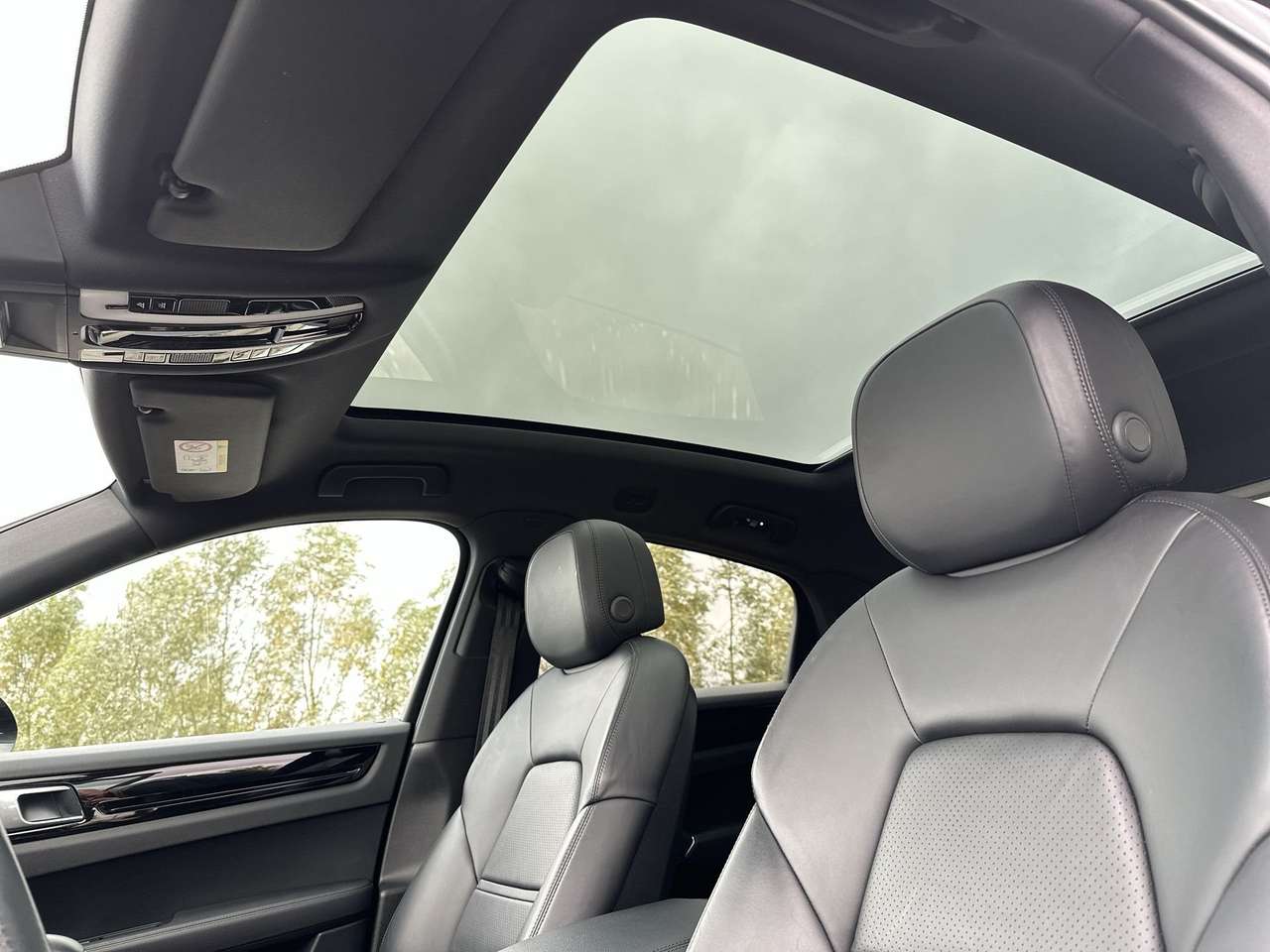 Porsche Cayenne coupé/SPORTDESIGN/TREKH/BOSE/21" TURBO/PASM — foto 18 van 19