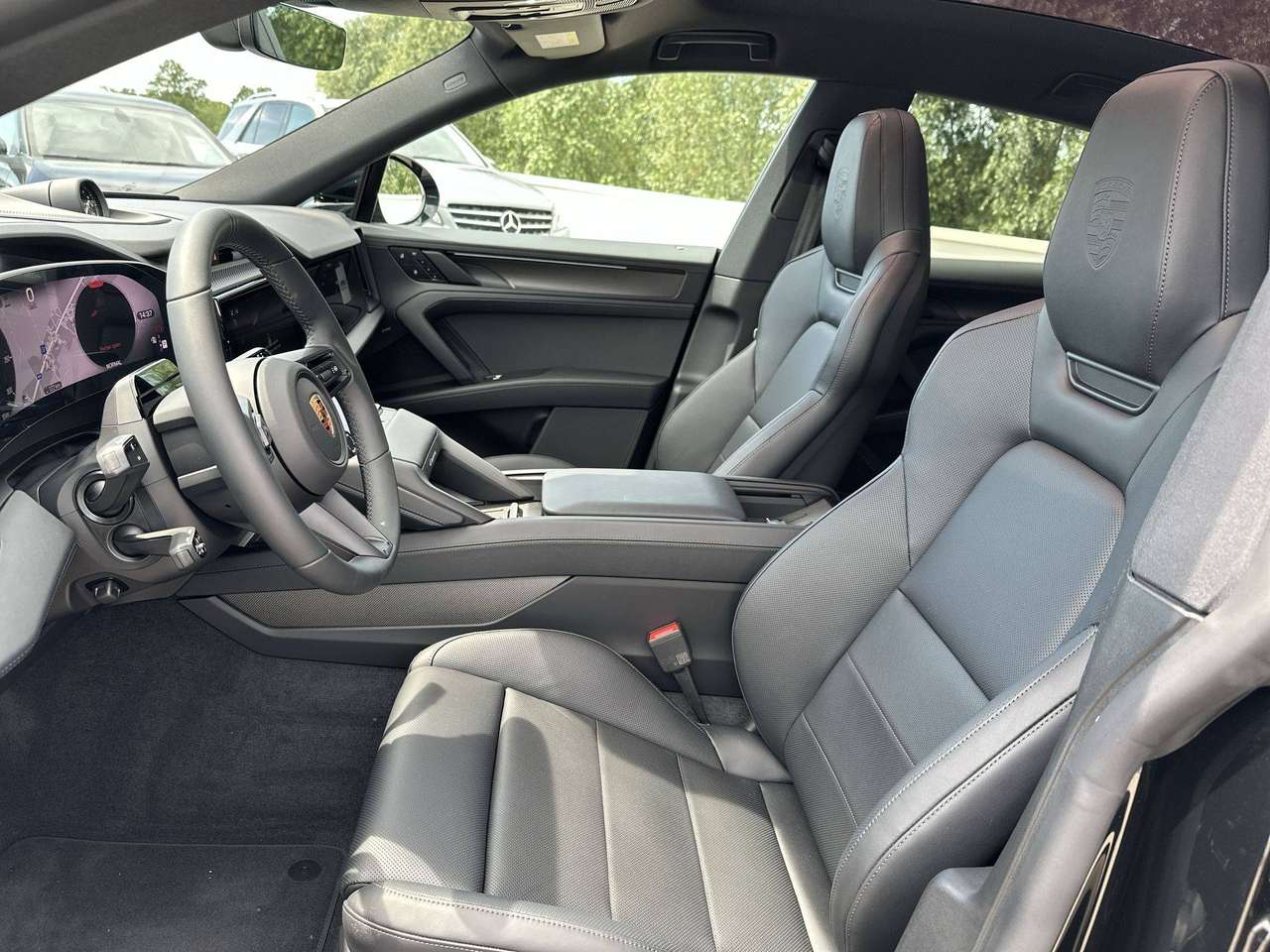Porsche Cayenne Coupe ELECTRIC Trekhaak  adaptive Sportdesign 22" — foto 12 van 19