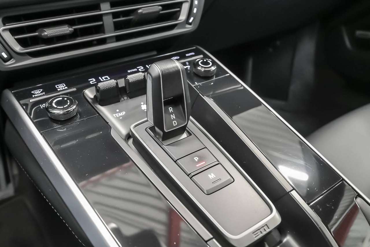 Porsche 992 911 Turbo Ceramic PCCB/sport Chrono/18W/PTV+/PDLS+ — foto 14 van 25