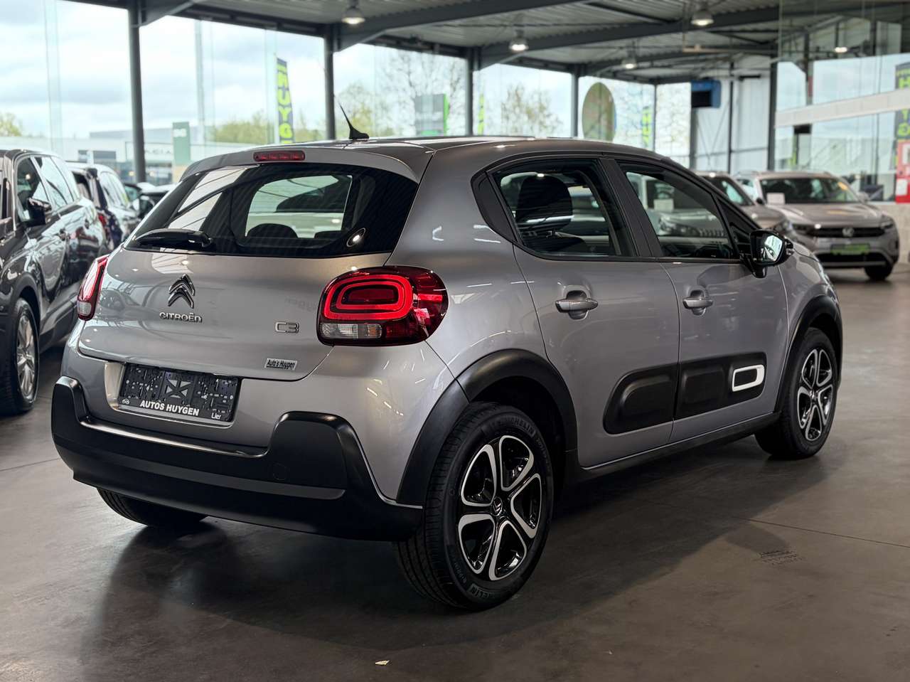 Citroen C3 1.2 Feel S Navigatie / Apple Carpay / DAB — foto 3 van 15