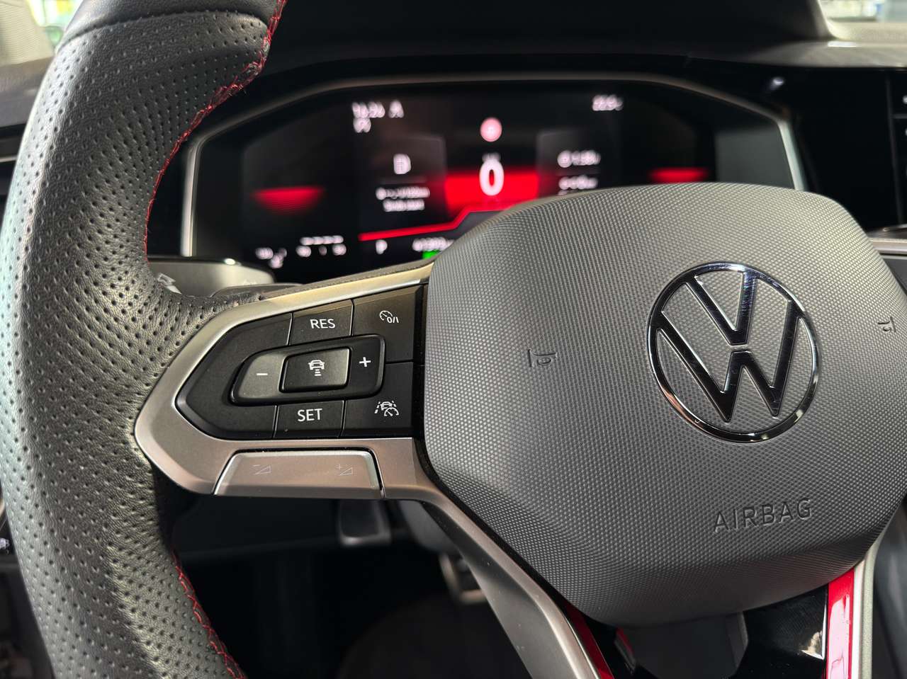 Volkswagen Polo GTI 2.0 TSI DSG — foto 17 van 20