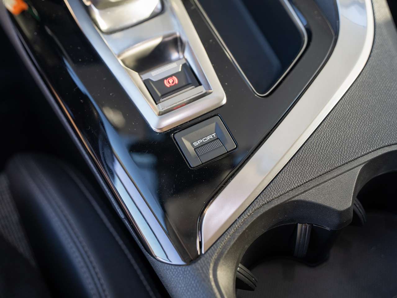 Peugeot 3008 3008 NIEUWE DISTRIBUTIERIEM/12M GARANTIE/GROOT ONDERHOUD — foto 21 van 25