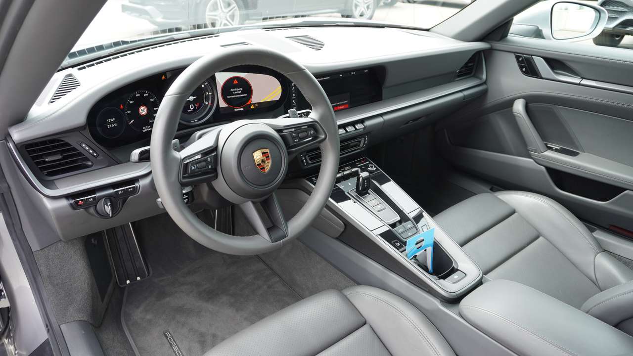 Porsche 992 4S CABRIO/21"/LED PDLS/vol leder/surroundview — foto 17 van 18