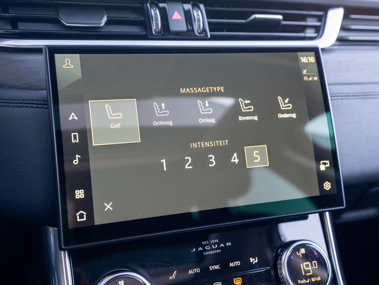 Jaguar XF XF 2.0 T P250 R-Dynamic SE — foto 15 van 21