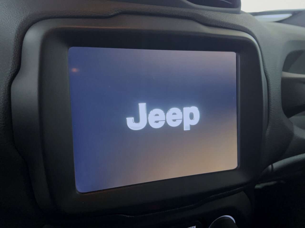 Jeep Renegade Automaat/Limited/Led/Navi/PDC — foto 13 van 25