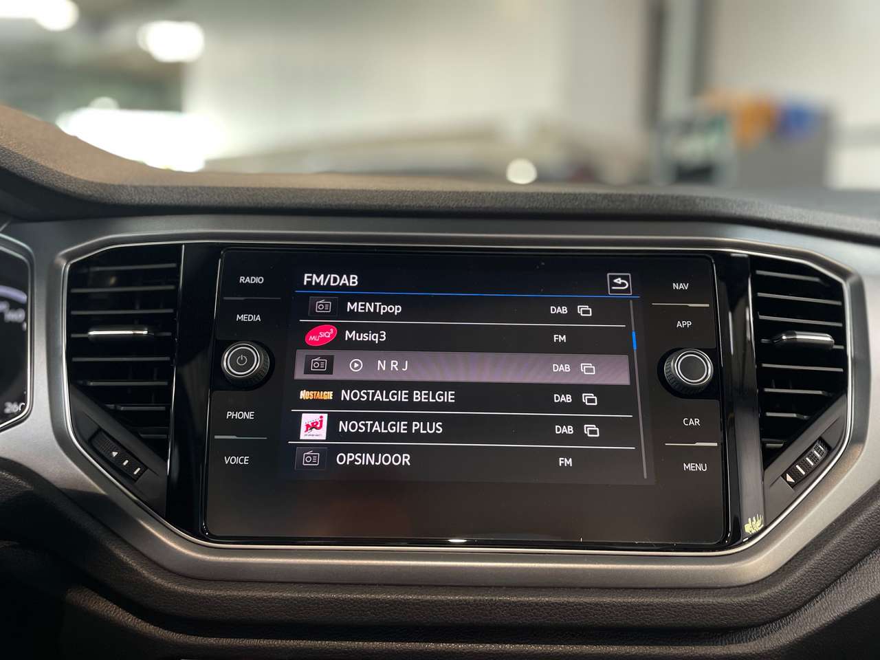 Volkswagen T-Roc Cabriolet 1.0 TSI Active — foto 12 van 18