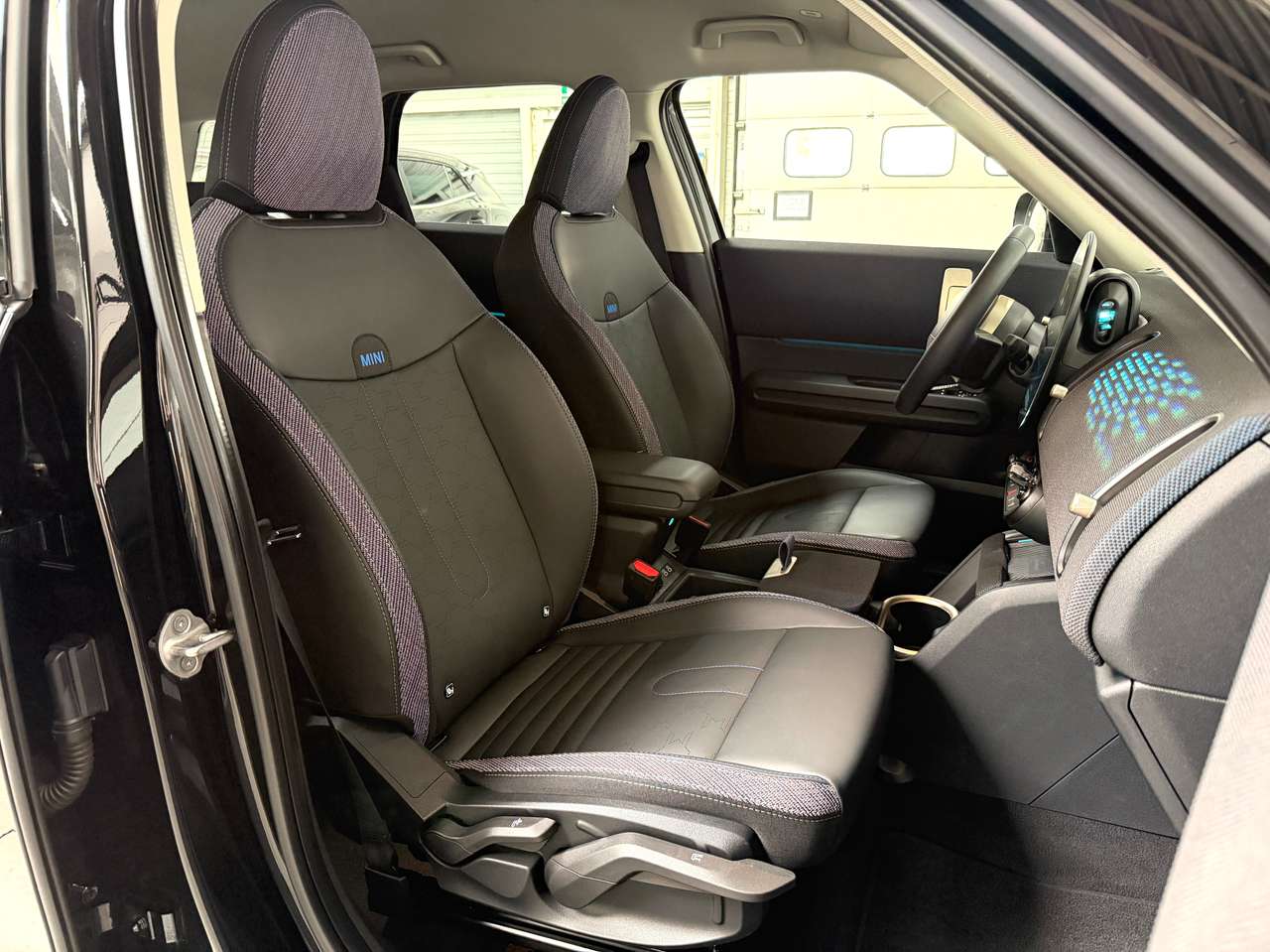 MINI Countryman C CAMERA*LED*CC*DAB*CARPLAY*PDC*BLIS*AC2Zone*KEYLESS — foto 15 van 25