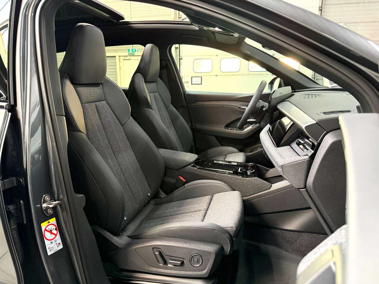 Audi Q6 e-tron Q6 e-Tron 100kWh Performance S-Line Edition PANO*TREKHAAK*360CAMERA*CARPLAY*MATRIXLED — foto 12 van 25