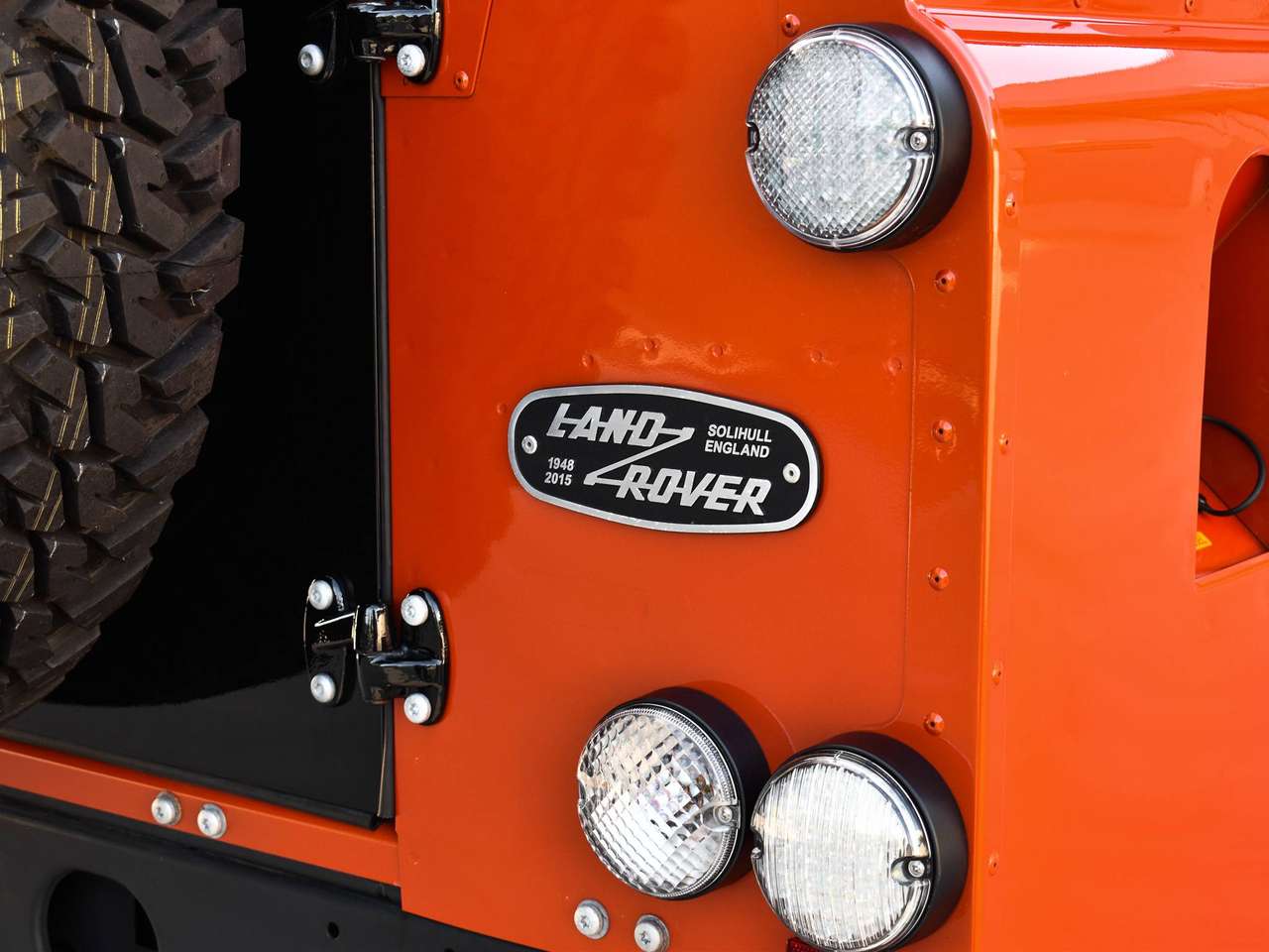 Land Rover Defender 110 2.2 TD4 / "Adventure Edition" / Firesand Orange / First Owner — foto 15 van 25
